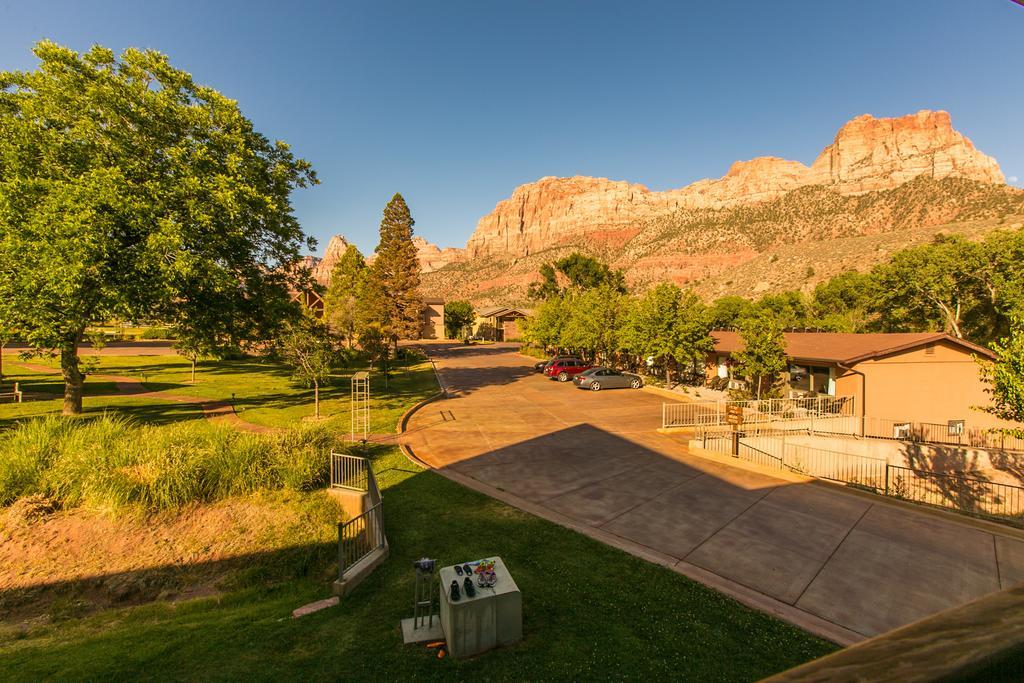 Driftwood Lodge Springdale Exterior photo