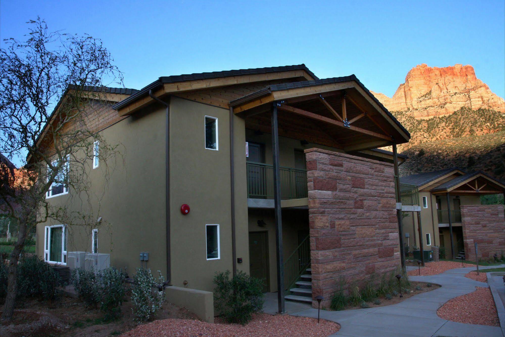 Driftwood Lodge Springdale Exterior photo